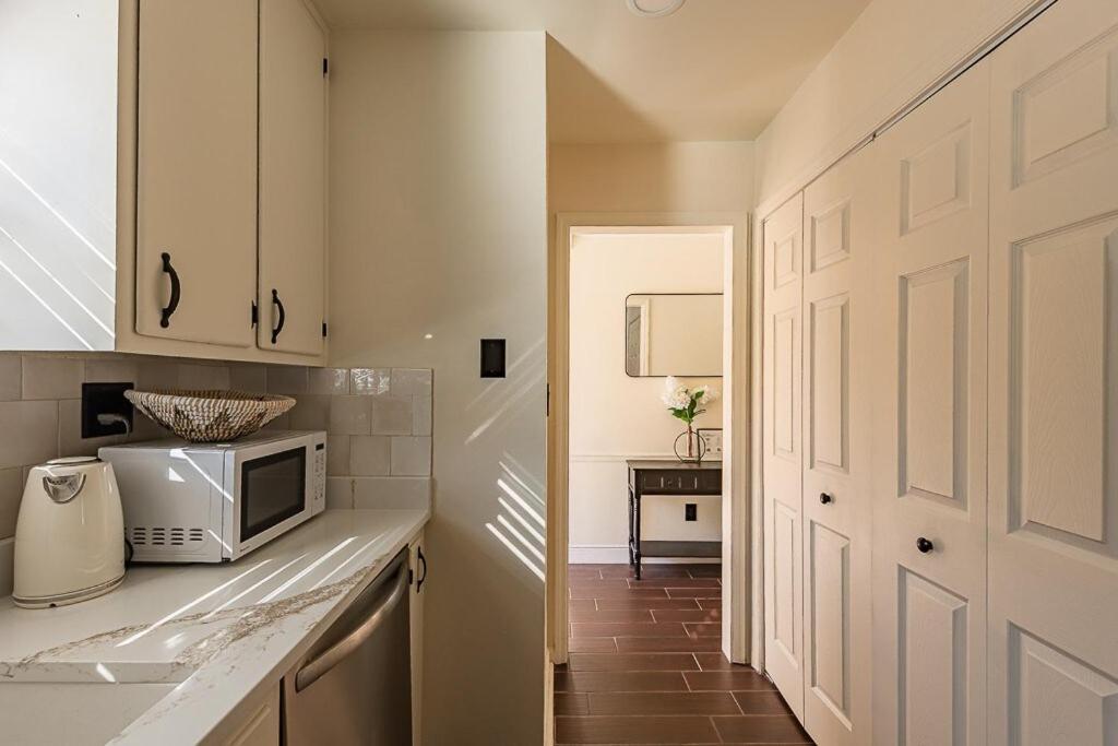 Cozy Townhome Retreat With King Bed Near I-10, Capitol, Fsu & Famu تلاهاسي المظهر الخارجي الصورة