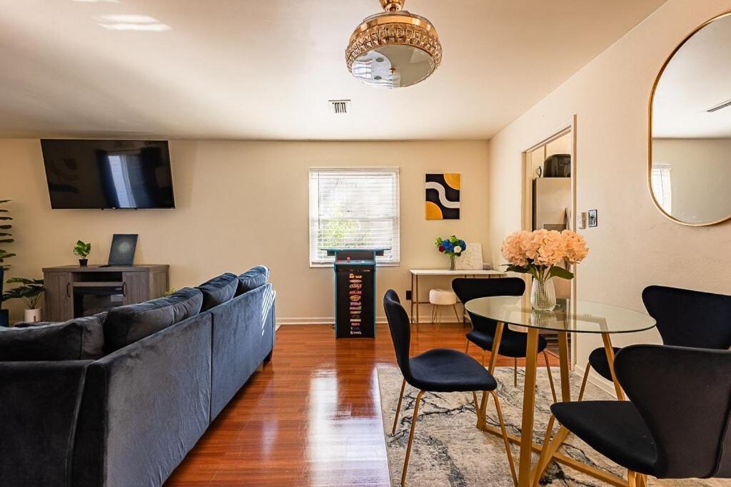 Cozy Townhome Retreat With King Bed Near I-10, Capitol, Fsu & Famu تلاهاسي المظهر الخارجي الصورة